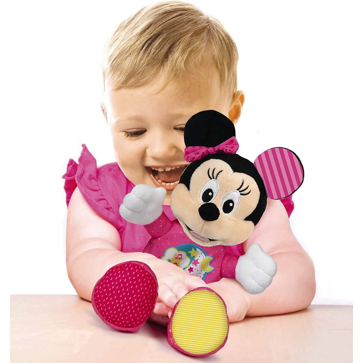 Baby minnie compagna della nanna